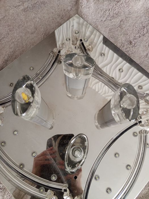 Люстра с геологеновыми лампочками