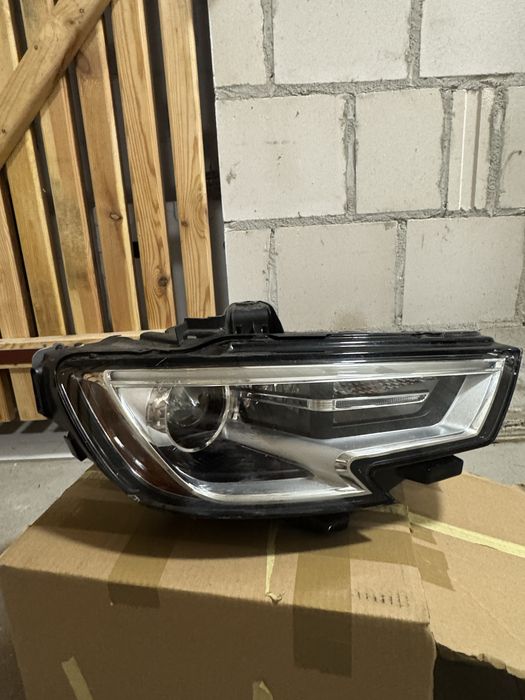 Reflektor Prawy Przód Audi A3 8V 18r USA
