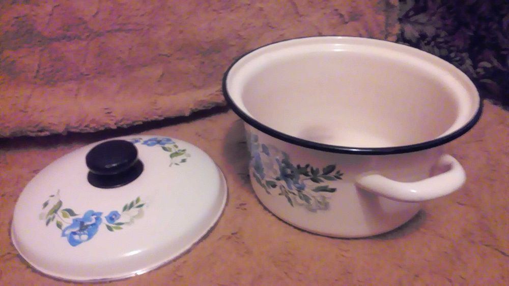 Кастрюля эмаль 3л