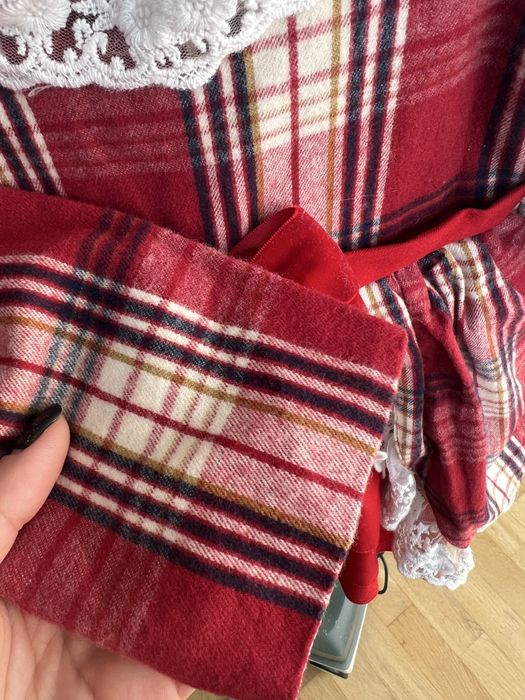 Сукня святкова в клітинку