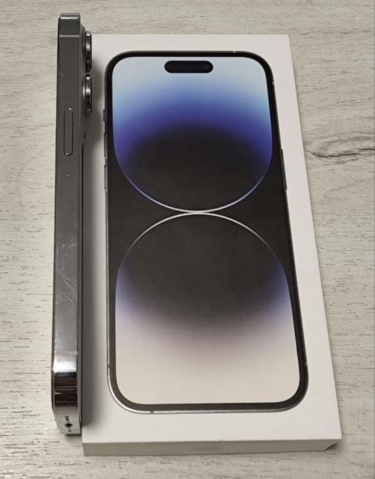 Продам айфон 14 про