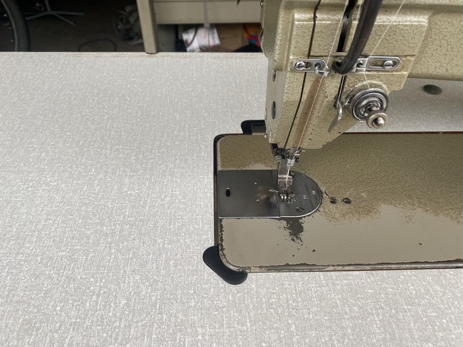 Vendo maquina de costura com corte de linha