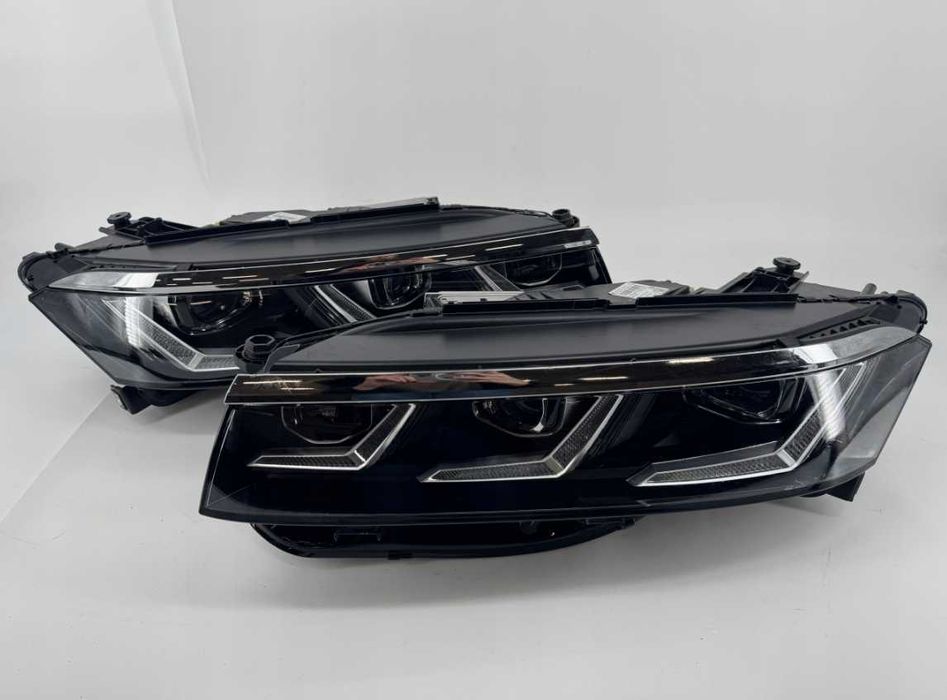 Фари передні Volkswagen Touareg 3 CR Lift Фара права або ліва EU USA