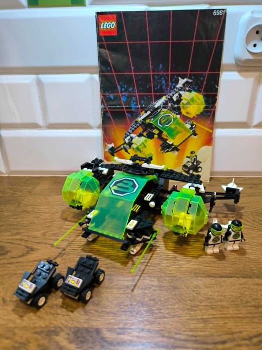 Lego Space Blacktron II 6981 ,,Aerial Intruder"