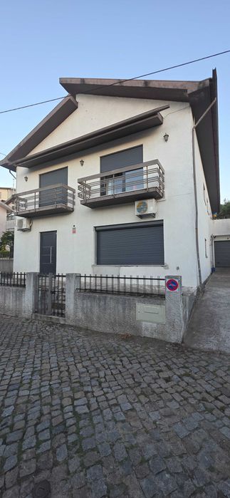 Moradia T6+ em Rebordosa, €435.000