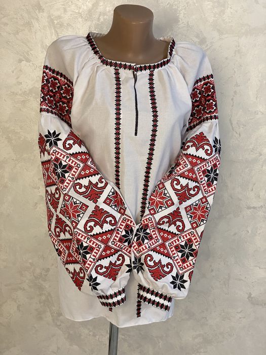 Вишиті сорочки,плаття,парні вишиванки.Опт