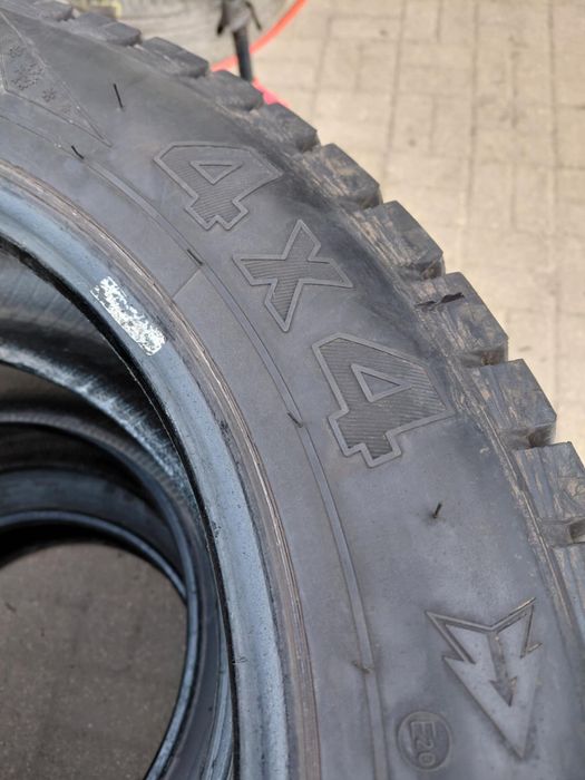 Opony bieżnikowane 235/55R19 M+S