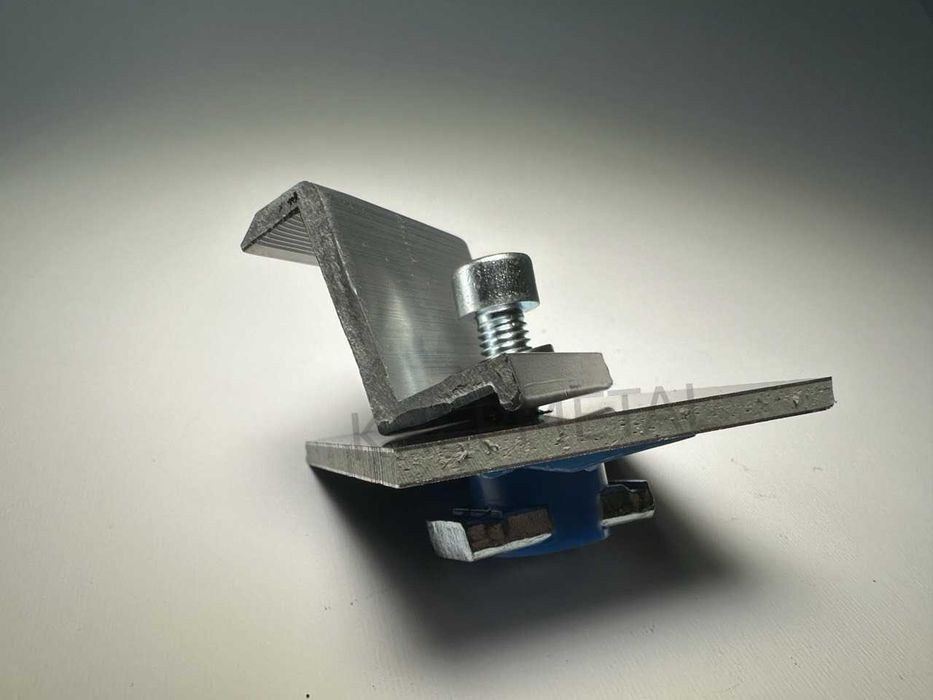 Крайове кріплення, у зборі для кріплення сонячних панелей