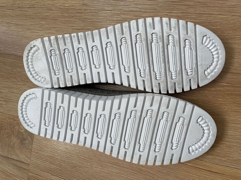 Półbuty trampki wsuwane Sneakeray ażurowe 2 GO Fashion 38