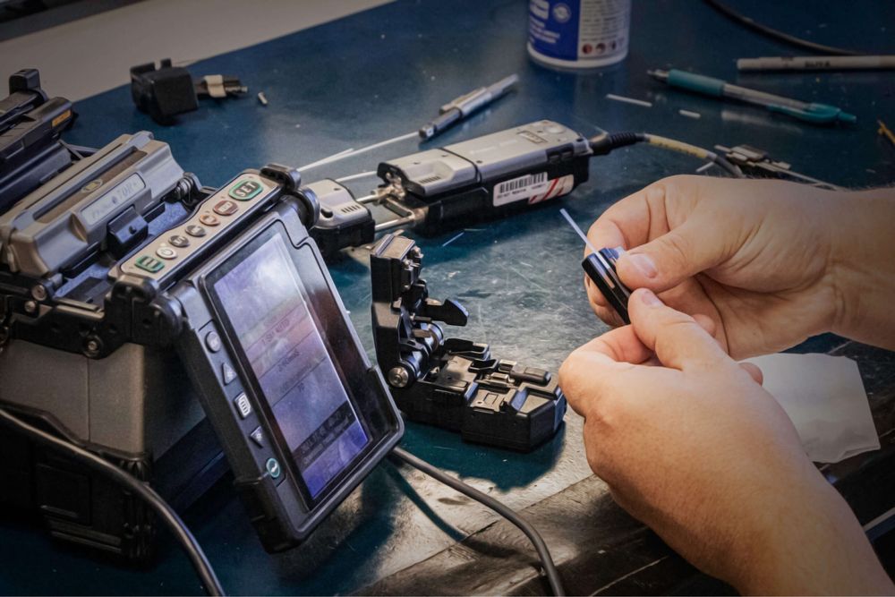 Ремонт та обслуговування зварювальних апаратів для оптоволокна