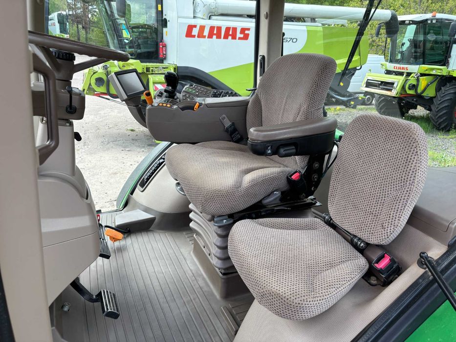 John Deere 7200R