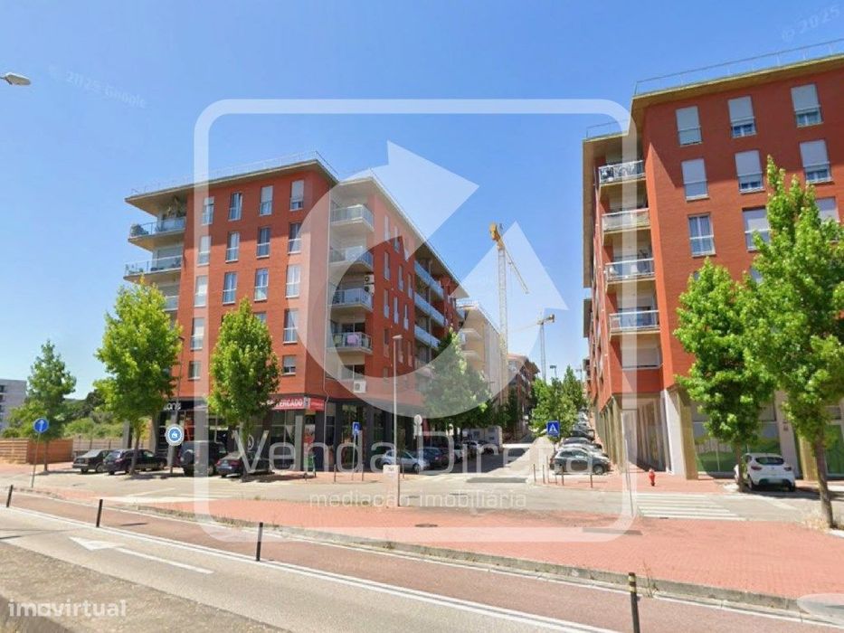 Apartamento T3 com 156 m², Terraço Amplo e Garagem | Santo António ...