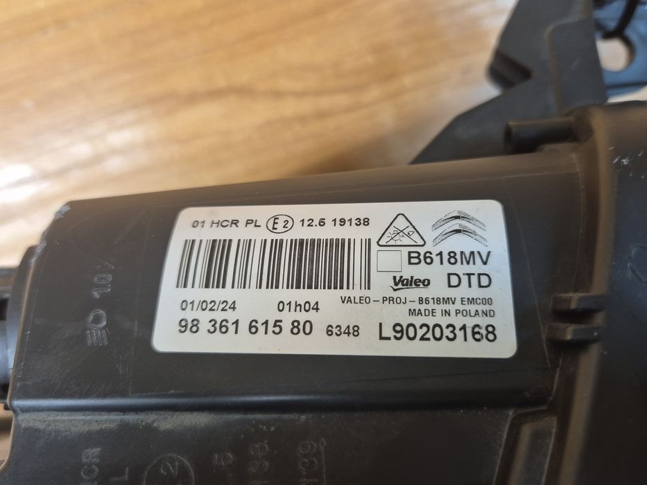 Citroën C3 lift lampa prawa przednia OEM EU Led Vision