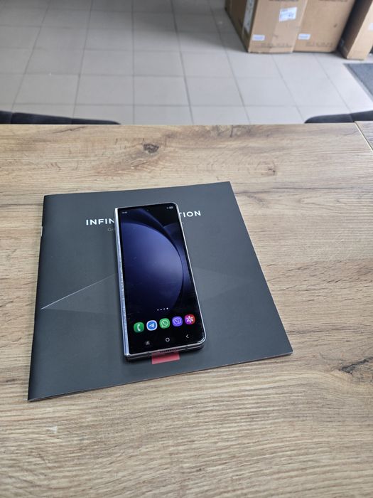 Продам Samsung Fold 5  12/256