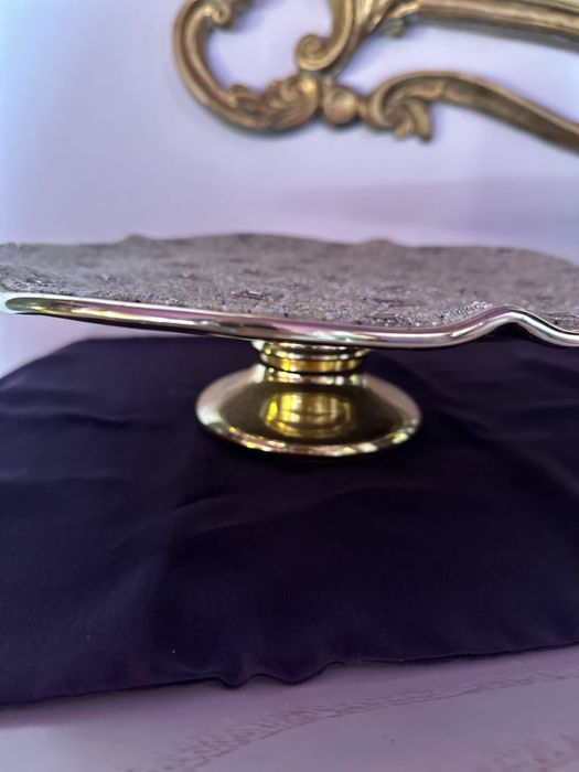 2 peças decorativas usadas como novas