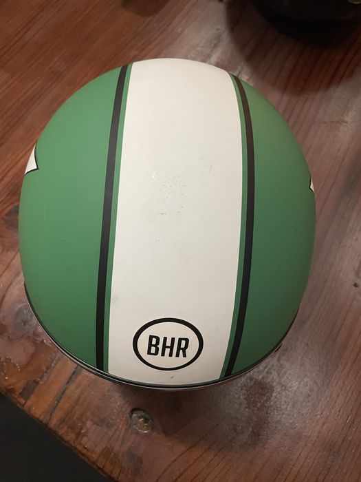 Capacete rectro , como novo, utilisado uma vez… Um pouco pequeno, tama