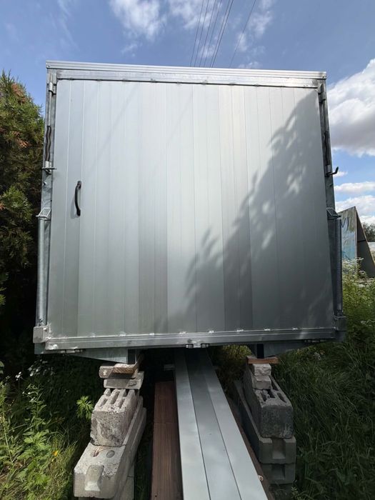 Solidna zabudowa aluminiowa – stan idealny!