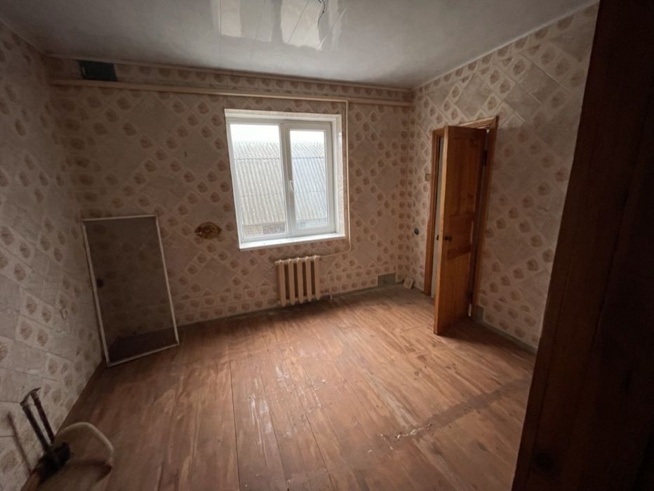 продаж будинку в Перлявці