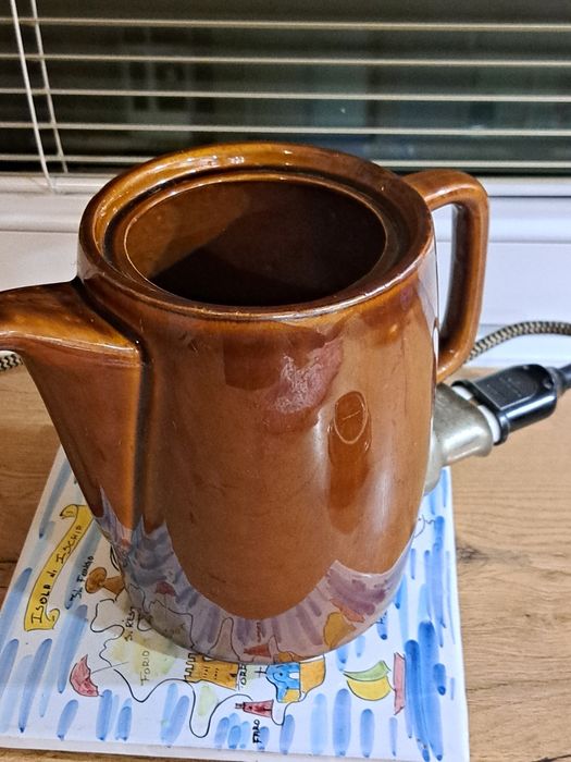 Czajnik elektryczny z  Mirostowic