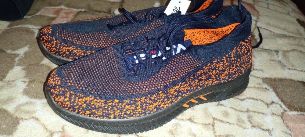 Кросівки 40 розмір