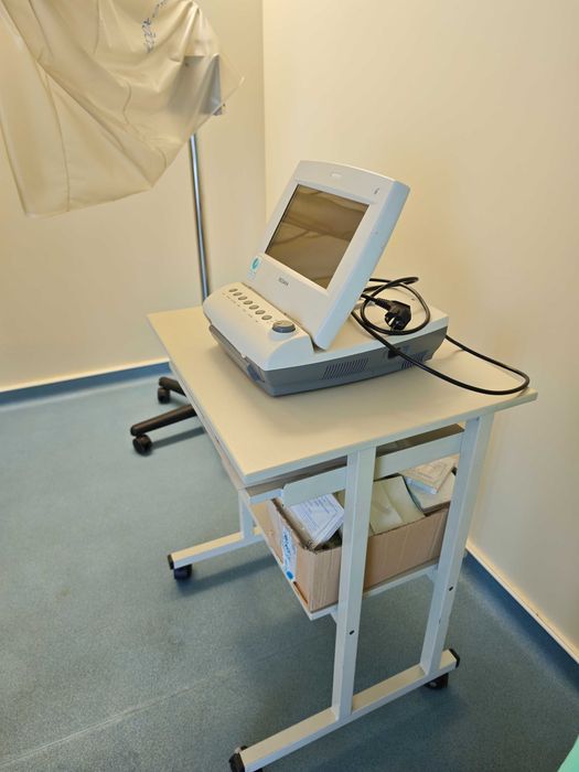 Cardiotocógrafo Edan – Excelente Estado + Mesa de Suporte - V.N. Famalicão