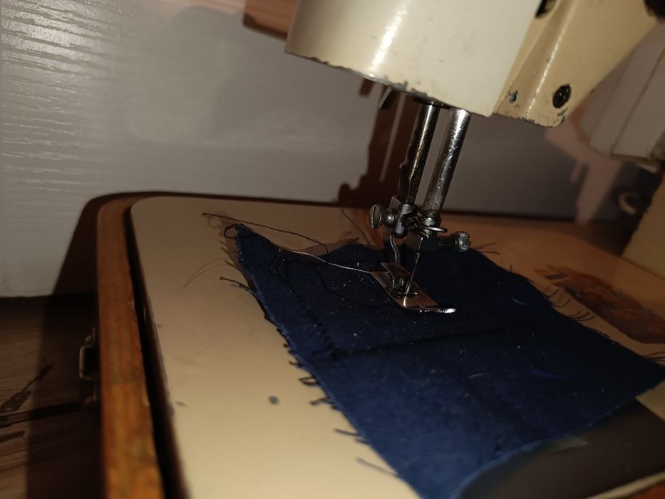 Maszyna do szycia Łucznik walizkowa