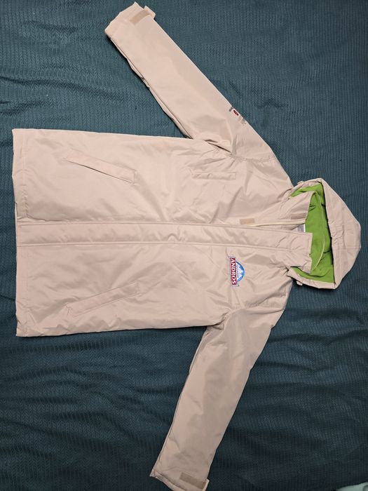 Куртка весна-осінь нова