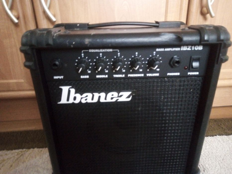 Wzmacniacz do gitary elektrycznej Kolumna