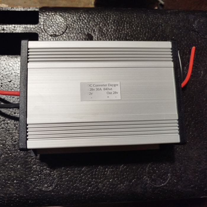 Підвищуючий перетворювач 12 В до 28 В, 30 А, 840 Вт