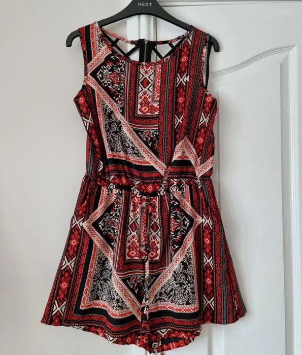 Комбінезон жіночий гарний