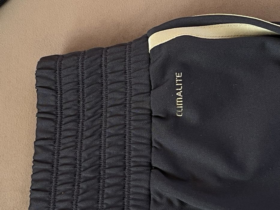 Спортивний костюм adidas