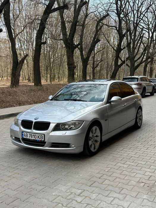 Авто BMW e90 2.0 бензин