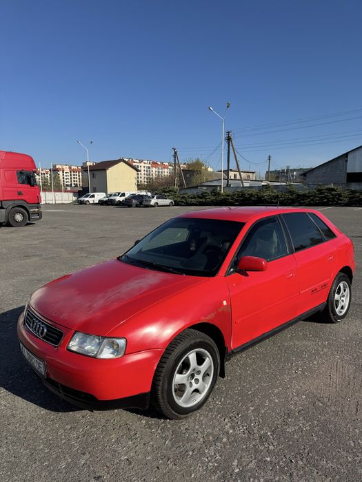 Ауди а3 8l  1.6 бензин механика 1999 год