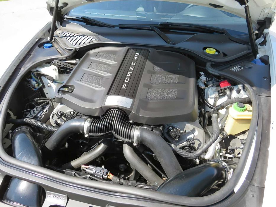 Porsche Panamera 4S      2015