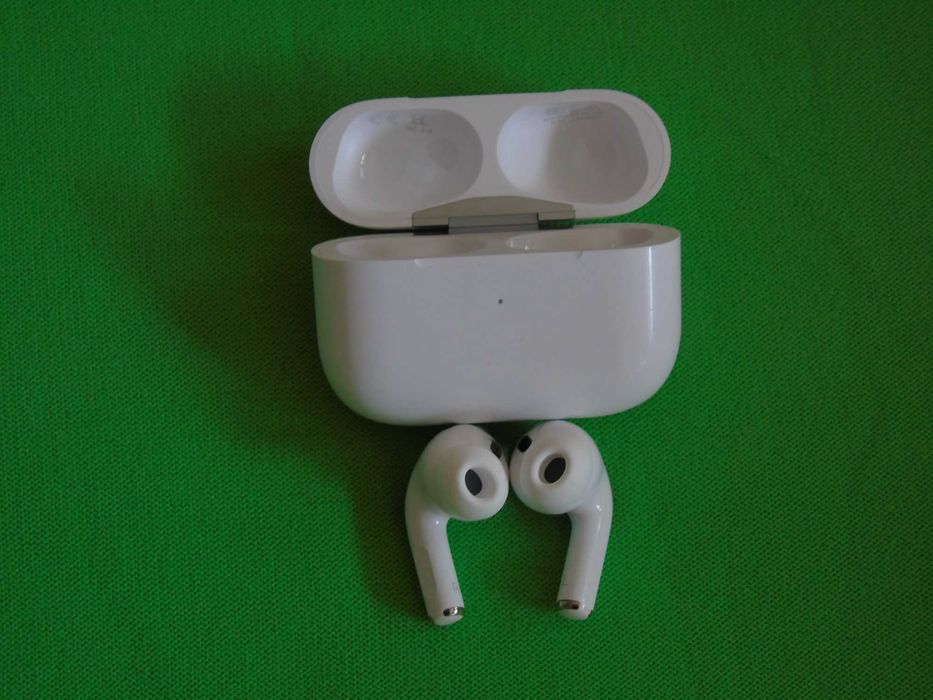 Навушники Apple AirPods Pro with MagSafe Case USB-C (2-ге покоління)