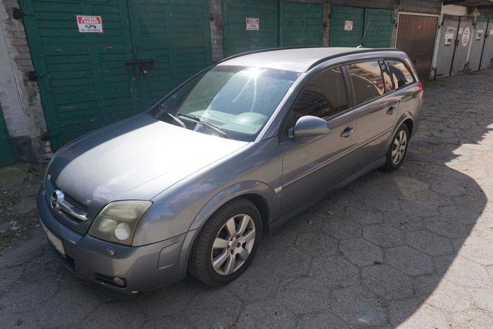 sprzedam   opel vectra 2005r.   przegląd ważny do 2027r