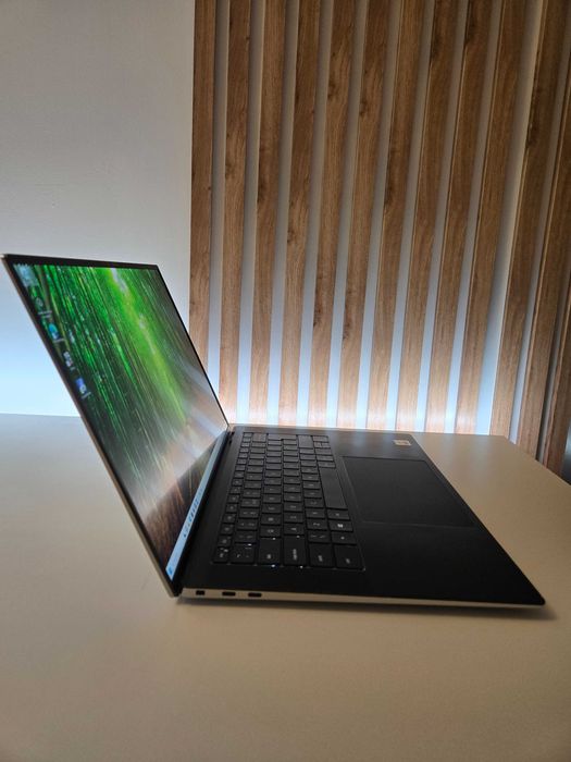 Dell Precision 64GB RAM 2TB NVME Quadro M4000M 17,3 Stacja robocz 7710