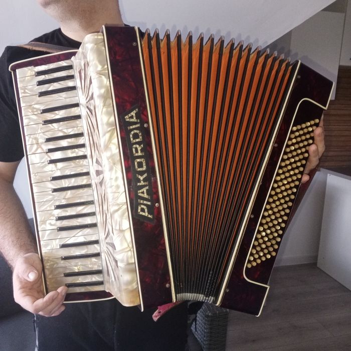 Akordeon Piacordia Piękny 120 B