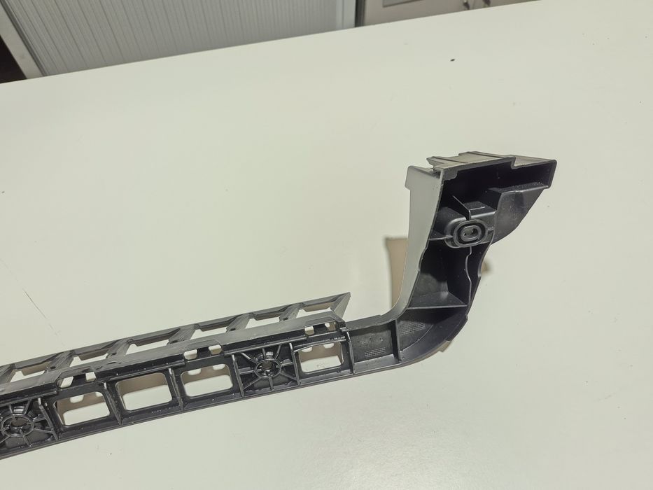 Ślizg zderzaka prawy tył Skoda Octavia III ORI 5E9.807.863