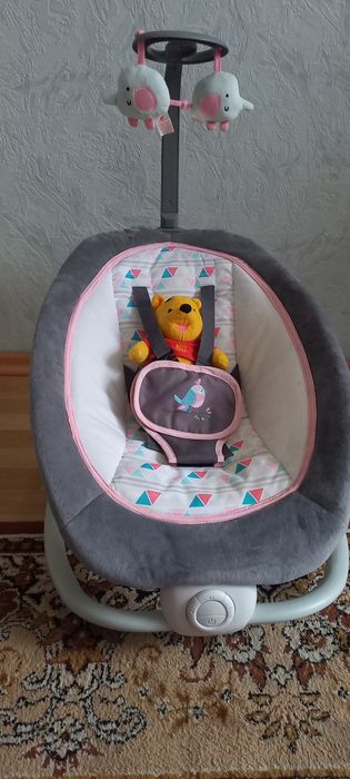 Крісло-гойдалка.