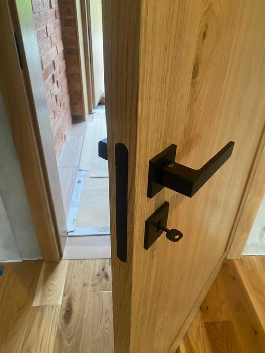 Drzwi drewniane bezprzylgowe dębowe pełne - transport + montaż b