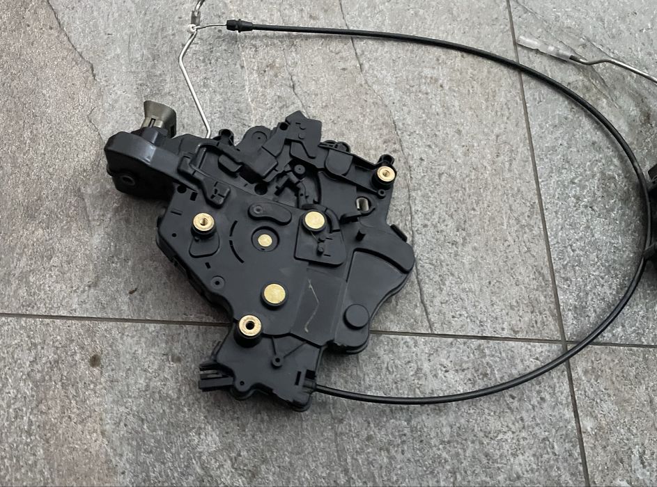 Замок бокових розсувних дверей VW T5 / Volkswagen Transporter T5