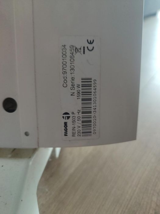 Aquecedor Fagor semi-novo 1590W