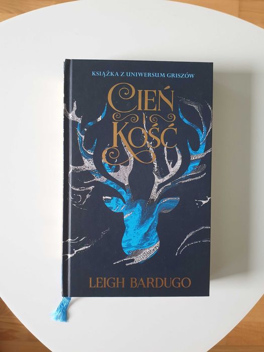 Trylogia Grisza. Tom 1. Cień i Kość. Leigh Bardugo