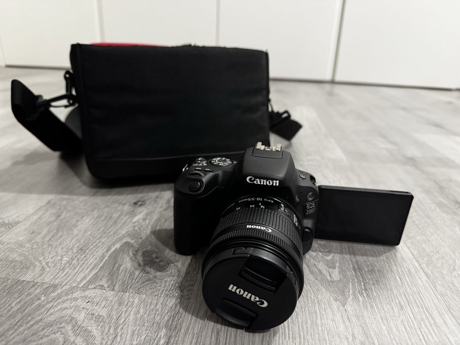 Canon EOS 200D + lente 18-55mm