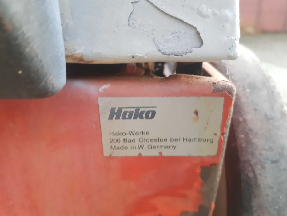 ZAMIATARKA Akumulatorowa Z Napędem HAKO FLIPPER FE z Odkurzaczem