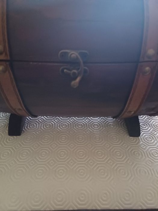 Baú em madeira antigo