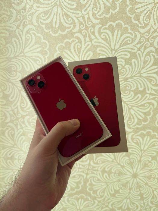 iPhone 13 128GB Red
