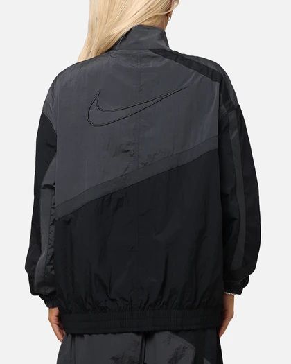 Вітровка Nike Sportswear оригінал HJ0176-060