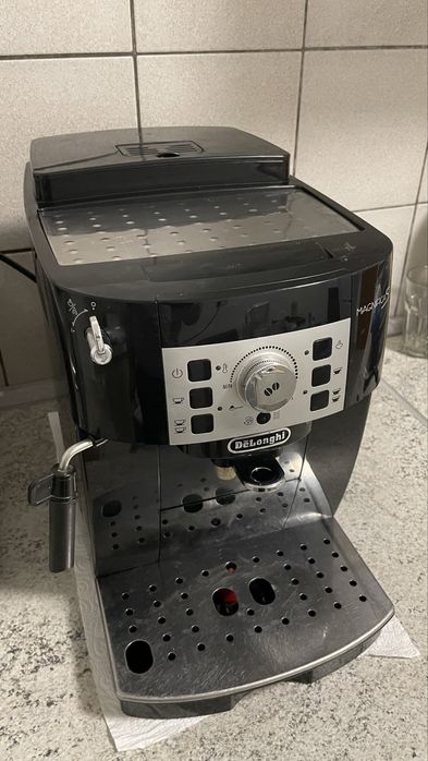 Кофемашина Delonghi Magnifica S